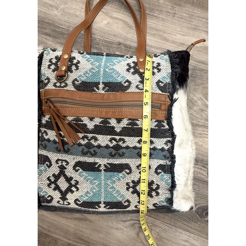 Myra Bags Women's Isabela Tote Bag - Picture 4 of 5